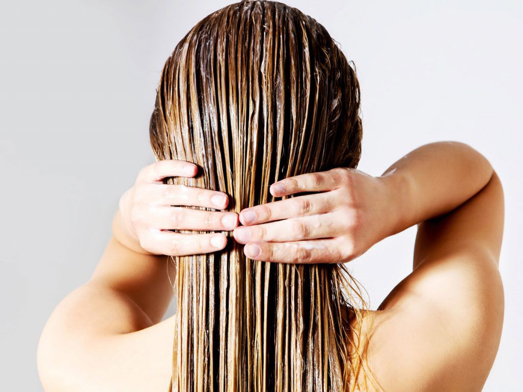 5 lưu ý quan trọng khi chăm sóc tóc chẻ ngọn tại nhà 1