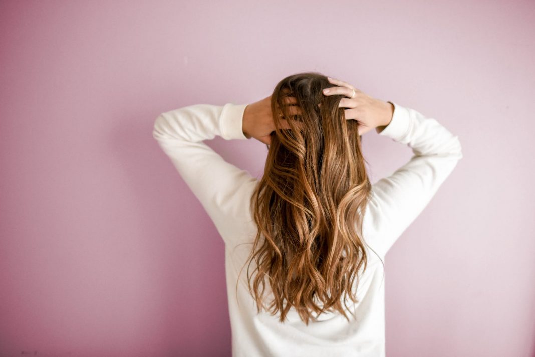 Mách bạn cách dưỡng tóc uốn tại nhà cực hiệu quả 4